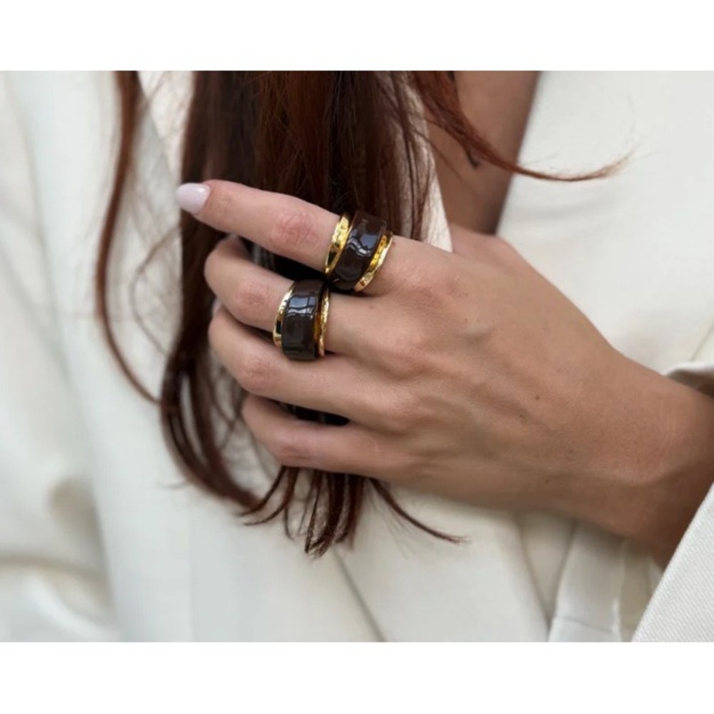 Chestnut Enamel Ring‎